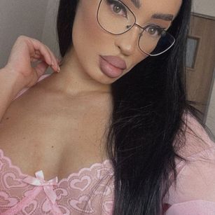 VictoriaLane heels Model - VictoriaLane heels