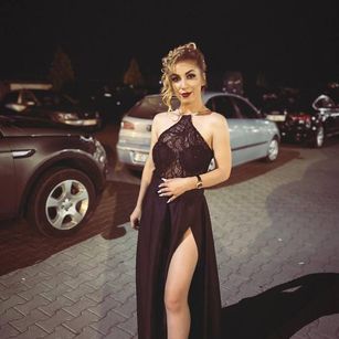 Mia Bloom suck Model - Mia Bloom suck