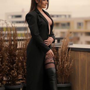 Maddy Heart deepthroat Model - Maddy Heart deepthroat