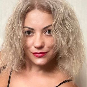 CutieHug blonde Model - CutieHug blonde