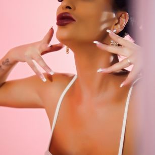 Model - allusik squirt