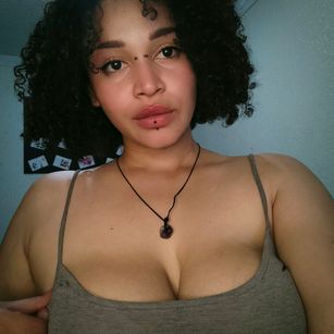 Julieta latina Model - Julieta latina