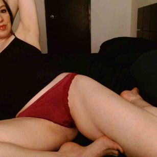 Model - PennyHumeXx sensual