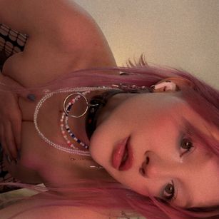 Sonya shaved Model - Sonya shaved