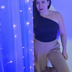 Ivy mature Model - Ivy mature