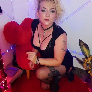 Monica brown small Model - Monica brown small