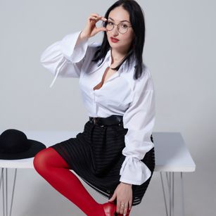 Model - StefanaJerome striptease