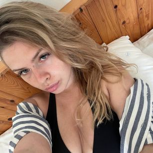 Baby Lilly dildo Model - Baby Lilly dildo