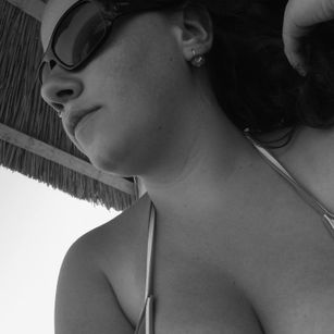Model - AmiraMira tightholes