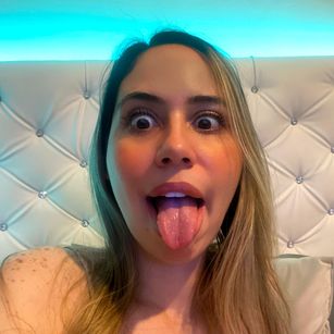 Model - Heidy Kung roleplay