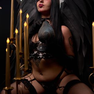 Katherin Contin latex Model - Katherin Contin latex