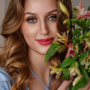 Emily tease Model - Emily tease