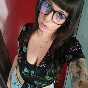 Anika Tattoo bigboobs Model - Anika Tattoo bigboobs