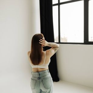 LauraHlot brownhaired Model - LauraHlot brownhaired