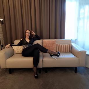 MistressOnline mistress Model - MistressOnline mistress