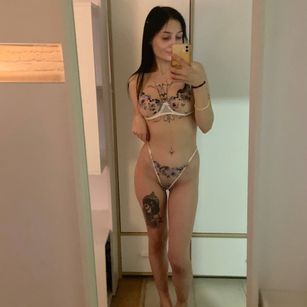 LushCrush beautiful Model - LushCrush beautiful