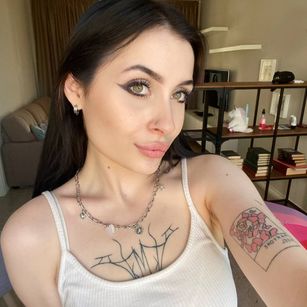 LushCrush beautiful Model - LushCrush beautiful