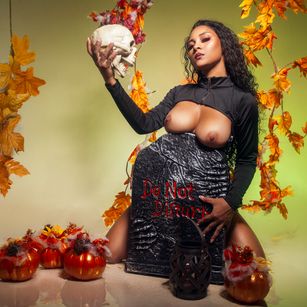 Model - SofiaLaurents Latina