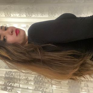 Model - Mia {{tag}}