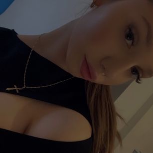 Emma hotplay Model - Emma hotplay