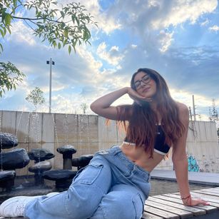 Model - Mia Jacson squirt