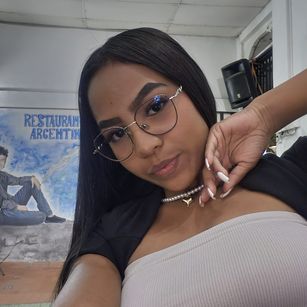 Model - LucyLeah BDSM