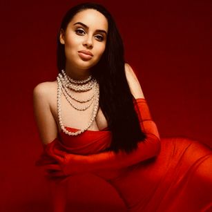 bethany squirt Model - bethany squirt