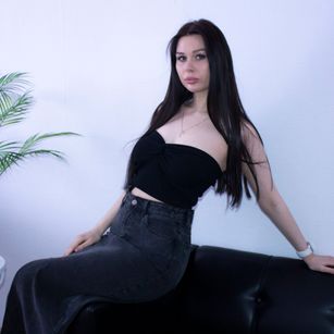 LaylaMilton striptease Model - LaylaMilton striptease