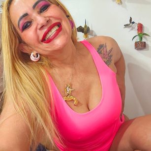 BeijaflorPink Blonde Model - BeijaflorPink Blonde