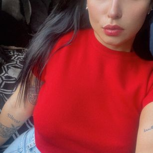 Model - Roxie Zaine oneonone