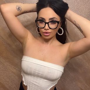 Model - LisaRae blowjob