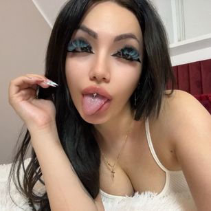 Model - LisaRae teen