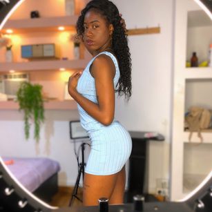 Michelle Pose ebony Model - Michelle Pose ebony