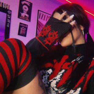 Katzze piercings Model - Katzze piercings