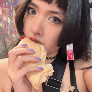 Model - Angelkisss submissive