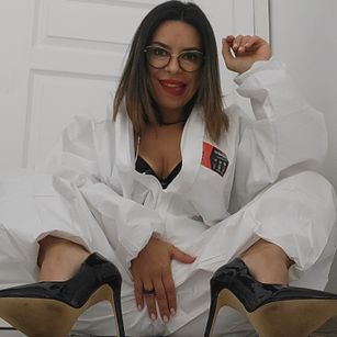 Victoria feet Model - Victoria feet