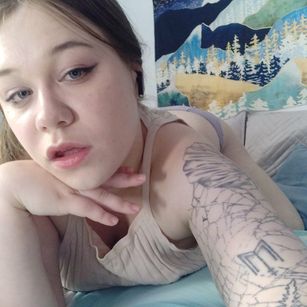 Model - Nessa Greyrat dirtytalk