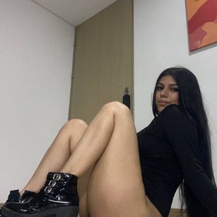 Model - CuteRosie customrequest