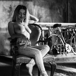 AngieLipsX squirt Model - AngieLipsX squirt