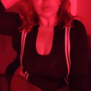 Model - Lorrein popten milf