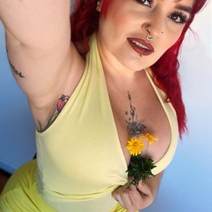 AmaranthaVelmet latina Model - AmaranthaVelmet latina