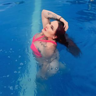 AmaranthaVelmet milf Model - AmaranthaVelmet milf
