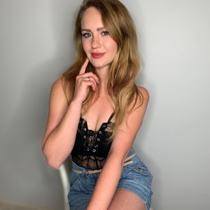 Lyra sensual Model - Lyra sensual