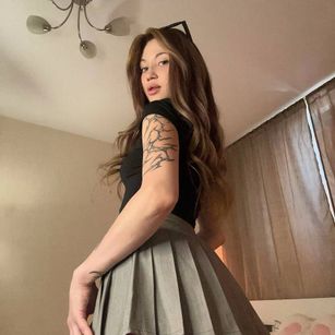 Alice striptease Model - Alice striptease