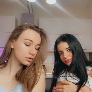 Model - Alice solo doggy