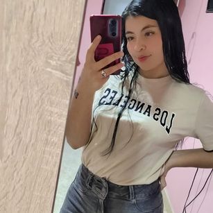 Model - Afrodita tierna