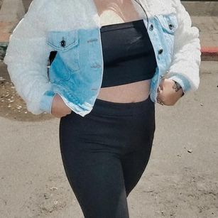 Model - Afrodita tierna