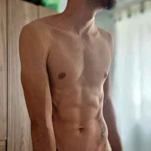 Logan White latino Model - Logan White latino