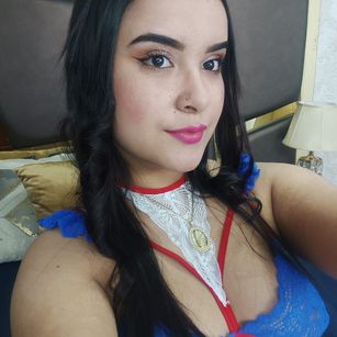 Zoe Roux  curvy Model - Zoe Roux  curvy
