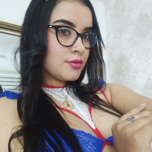 Model - Zoe Roux  pinkpussy